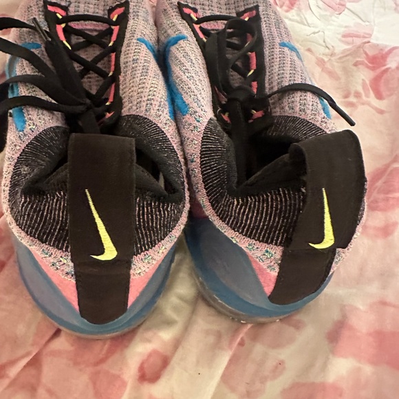 vapor max pink blue and black - Picture 4 of 4